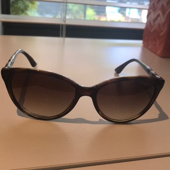 Sunglasses VOGUE - Picture 6 of 6